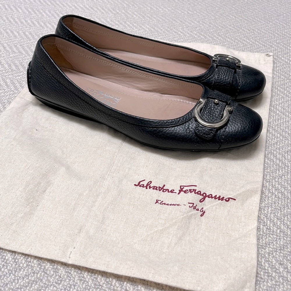 FERRAGAMO Black Ballet Flat Driving Loafer with Silver Gancini Buckle